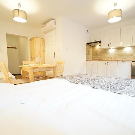 Apartamenty Everysky - Jeleniogorska 1A ชกลาร์สกา ปอเรมบา ภายนอก รูปภาพ